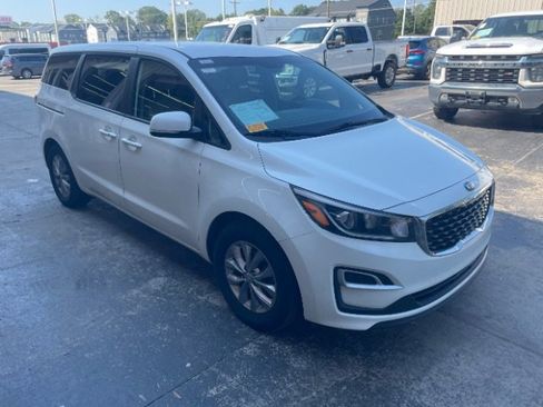 Used 2021 Kia Sedona LX FWD image 8