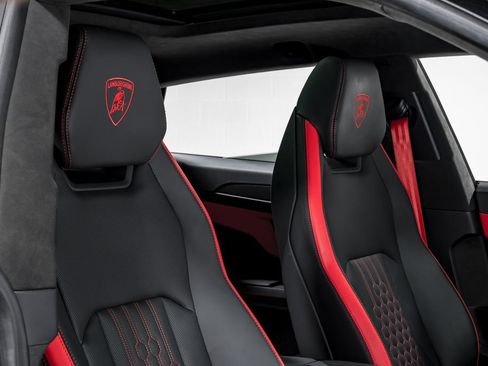 Used 2025 Lamborghini Urus S AWD/4WD image 42