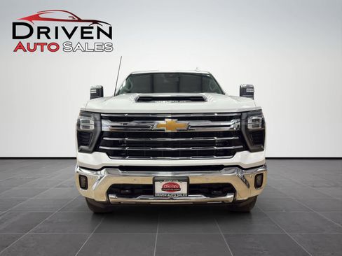 Used 2024 Chevrolet Silverado 2500 LTZ w/ LTZ Plus Package image 7