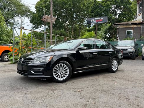 Used 2016 Volkswagen Passat 1.8T S FWD image 3