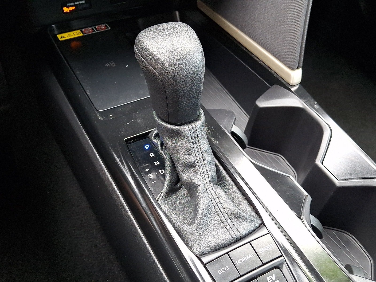 Used 2025 Toyota Camry LE FWD image 14