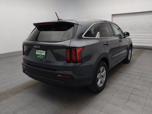 Used 2023 Kia Sorento LX FWD image 9