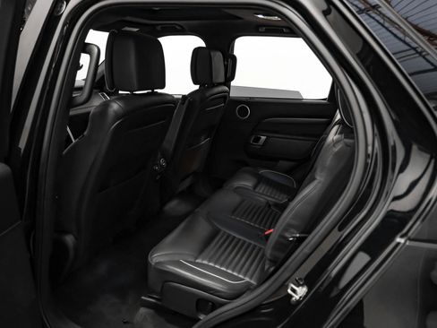 Used 2017 Land Rover Discovery HSE Luxury image 32