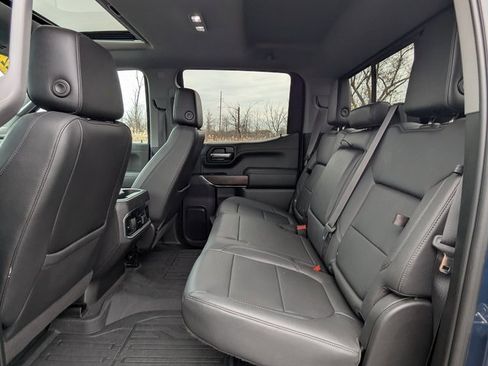 Certified 2022 GMC Sierra 1500 SLT w/ SLT Convenience Package image 3