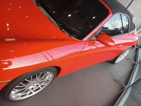 Used 2003 Porsche 911 Carrera image 2