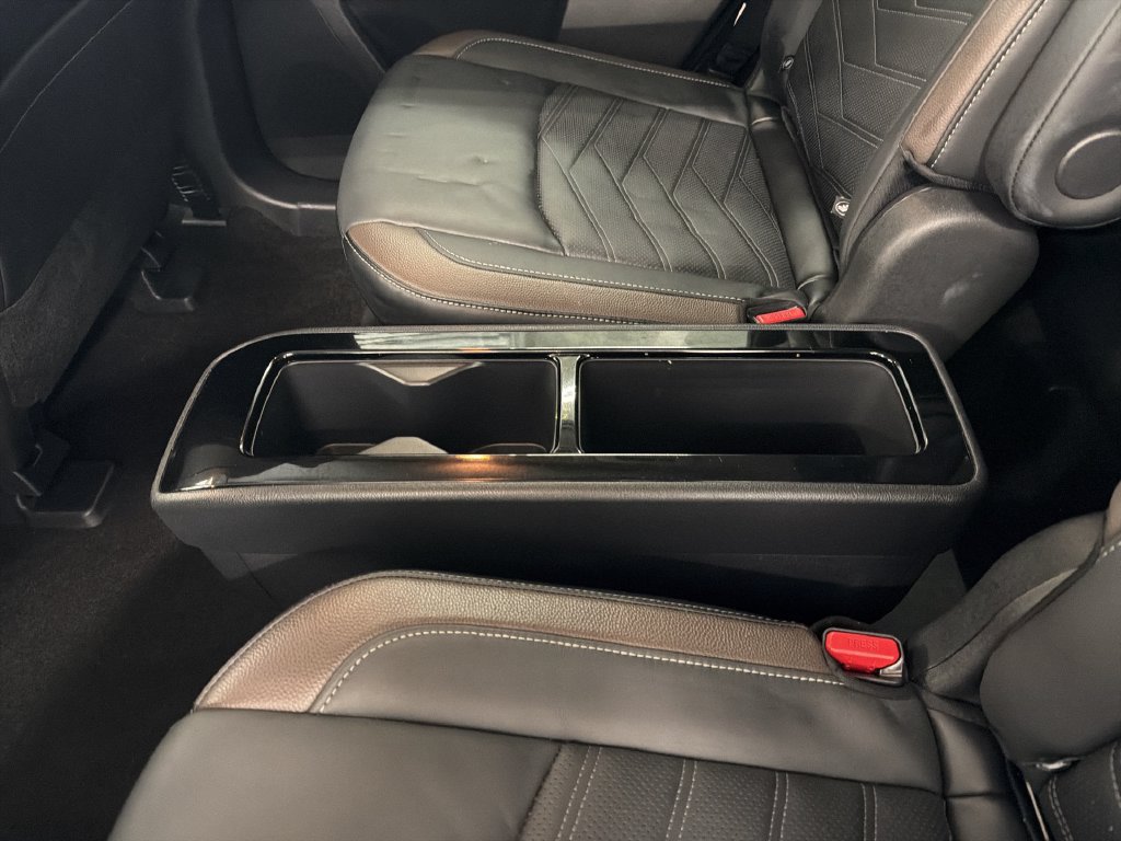 Certified 2025 Nissan Pathfinder Platinum w/ Lighting Package (N93) FWD image 22