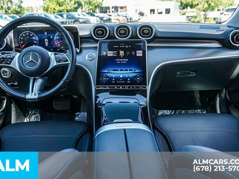 Used 2025 Mercedes-Benz C 300 Sedan image 25