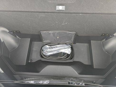 Used 2023 Rivian R1T Adventure image 14