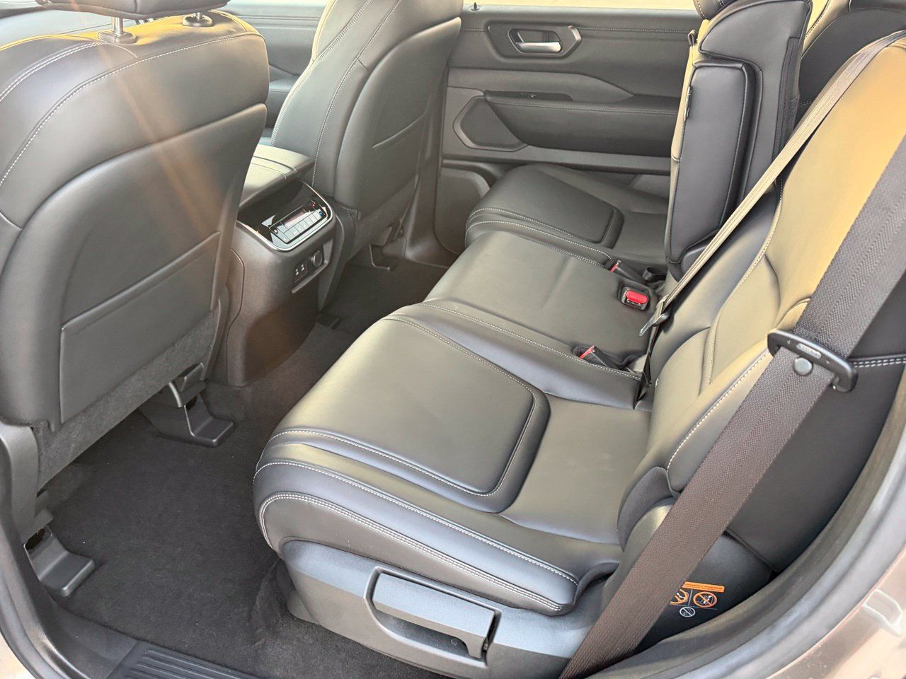 Certified 2025 Nissan Armada SV RWD image 26