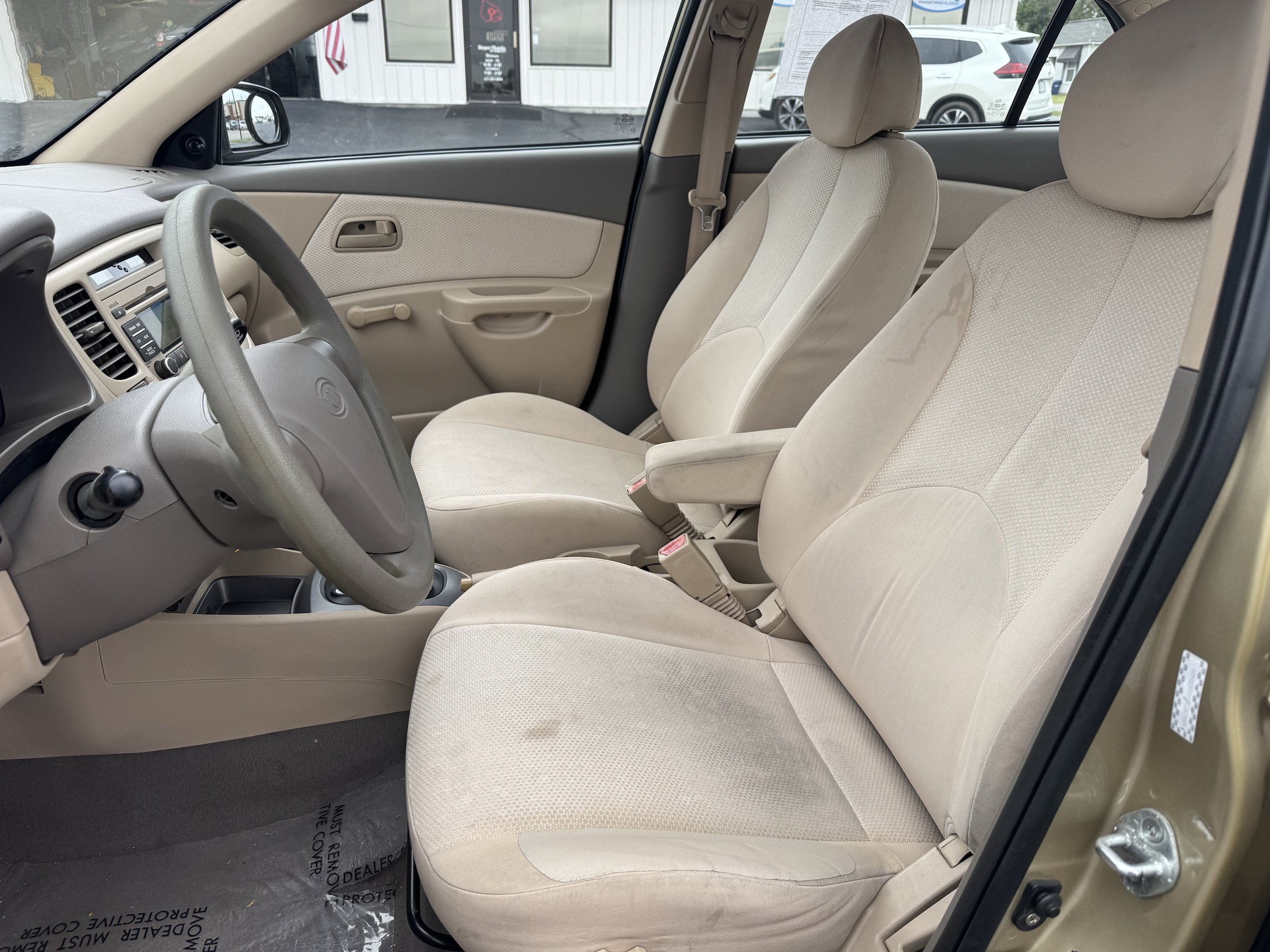 Used 2009 Kia Rio LX FWD image 3