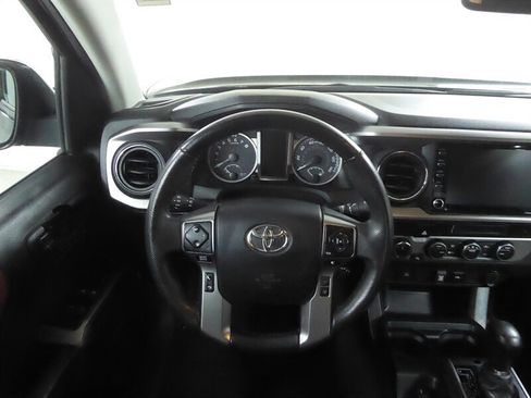 Used 2023 Toyota Tacoma SR5 AWD/4WD image 8