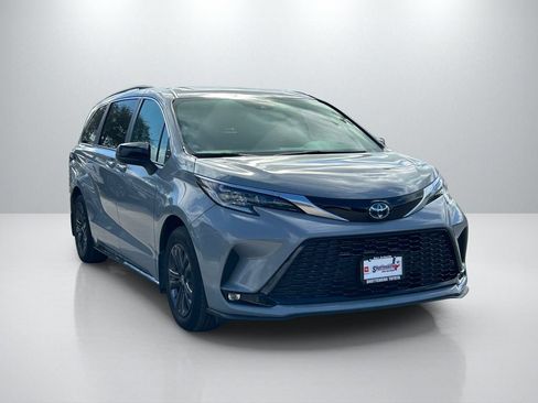 Certified 2024 Toyota Sienna XSE w/ XSE Plus Package AWD/4WD image 3