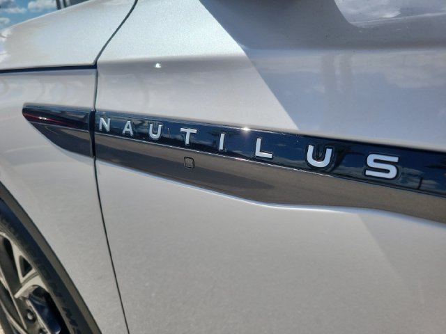 Certified 2024 Lincoln Nautilus Premier w/ Jet Appearance Package AWD/4WD image 10