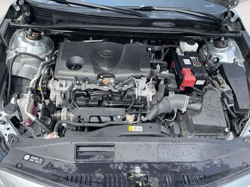 Used 2020 Toyota Camry XSE FWD image 9