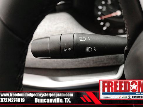 New 2026 Jeep Compass Latitude image 28