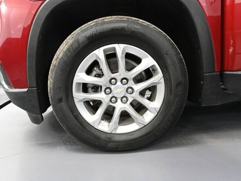 Used 2021 Chevrolet Traverse LT FWD image 15