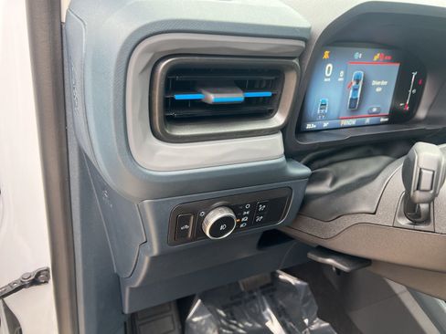 New 2025 Ford Maverick Lobo image 17