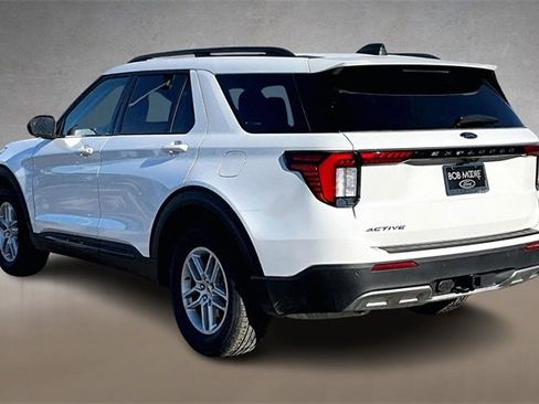 New 2026 Ford Explorer Active w/ Active Comfort Package image 3