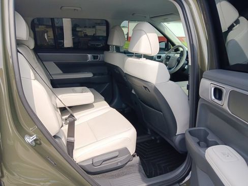 Used 2025 Hyundai Santa Fe SEL FWD image 32