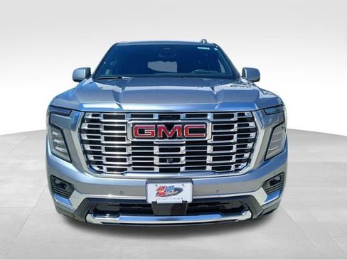 New 2026 GMC Yukon Denali w/ Denali Reserve Package AWD/4WD image 8