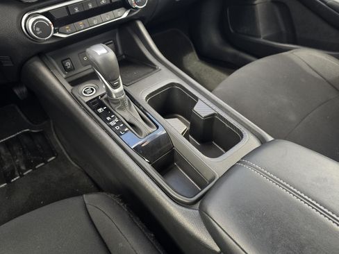 Certified 2025 Nissan Sentra S FWD image 17