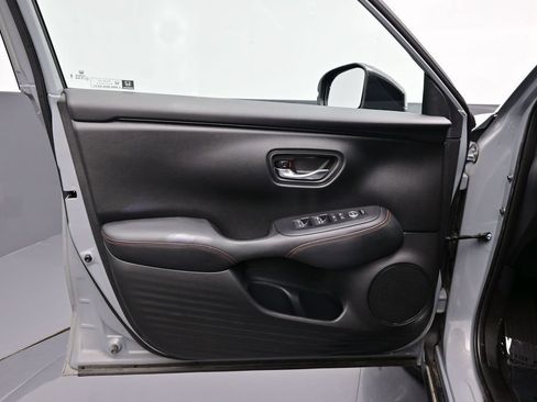 Used 2025 Honda HR-V Sport image 18