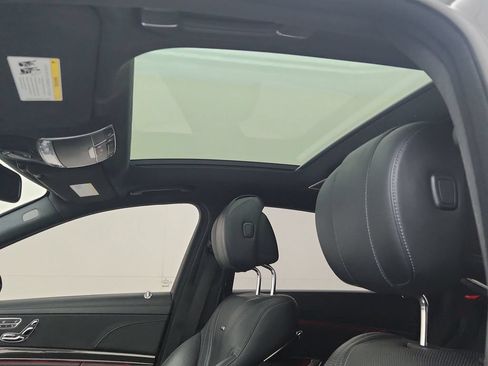 Used 2015 Mercedes-Benz S 63 AMG 4MATIC Sedan image 31