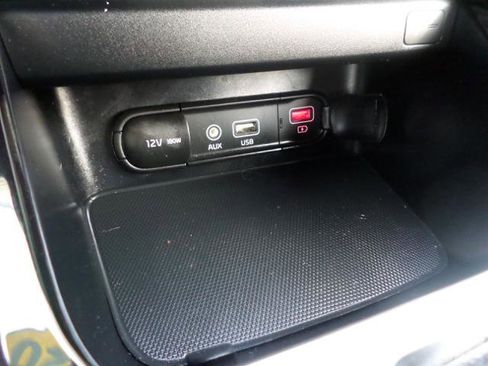 Used 2020 Kia Forte GT-Line w/ GT-Line Premium Package FWD image 9