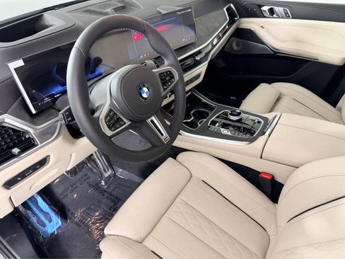 New 2026 BMW X7 M60i image 13