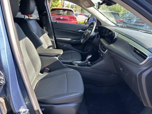 Used 2024 Buick Encore GX Preferred FWD image 9