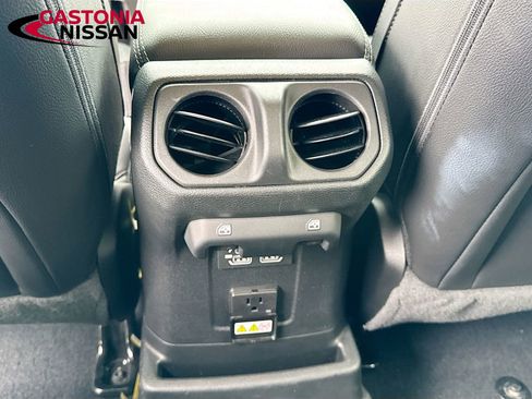 Used 2023 Jeep Wrangler Unlimited Sahara w/ Cold Weather Group image 33