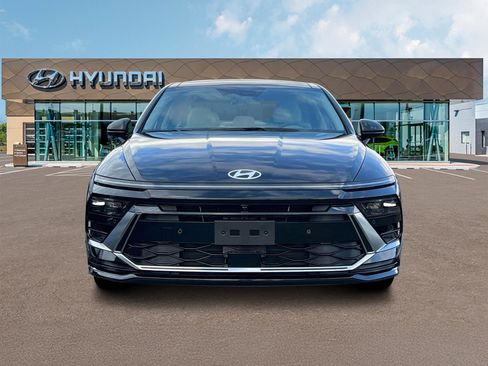 New 2025 Hyundai Sonata Limited image 12