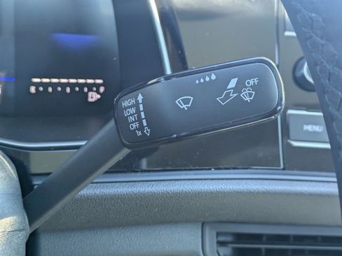 Used 2024 Volkswagen Jetta SE FWD image 25