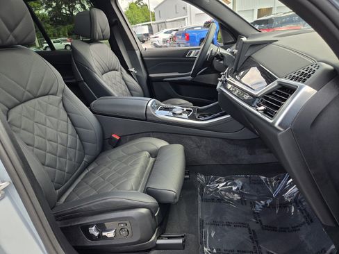Used 2026 BMW X5 xDrive40i w/ M Sport Package AWD/4WD image 16
