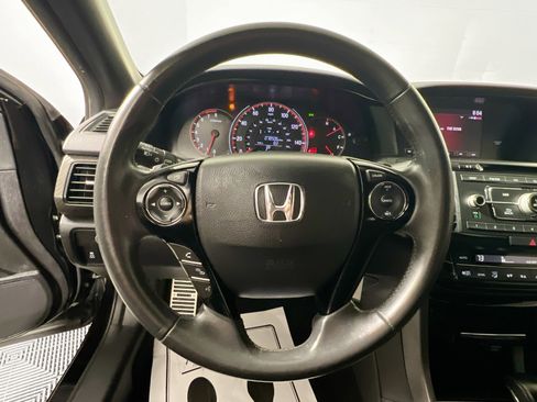 Used 2017 Honda Accord Sport image 17