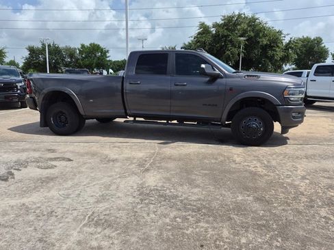 Used 2021 RAM 3500 Laramie w/ Night Edition AWD/4WD image 4
