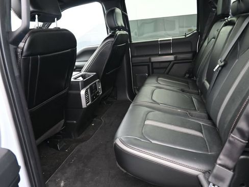 Used 2018 Ford F150 Platinum w/ Equipment Group 701A Luxury AWD/4WD image 17