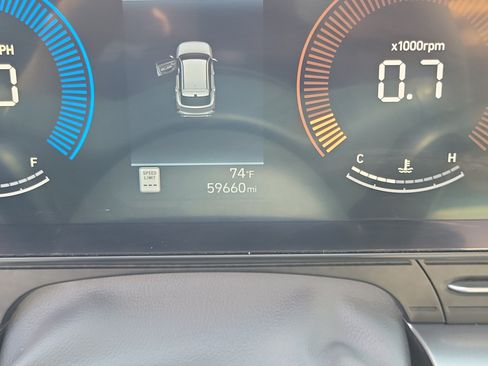 Used 2024 Hyundai Kona SEL FWD image 25