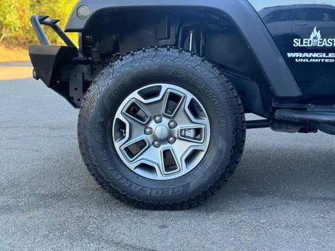 Used 2014 Jeep Wrangler Unlimited Rubicon image 8