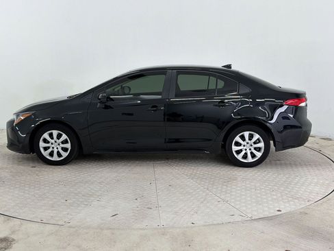 Used 2024 Toyota Corolla LE FWD image 2