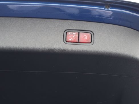 Certified 2023 Mercedes-Benz GLC 300 image 23