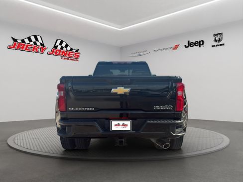 Used 2024 Chevrolet Silverado 3500 High Country w/ High Country Premium Package AWD/4WD image 7