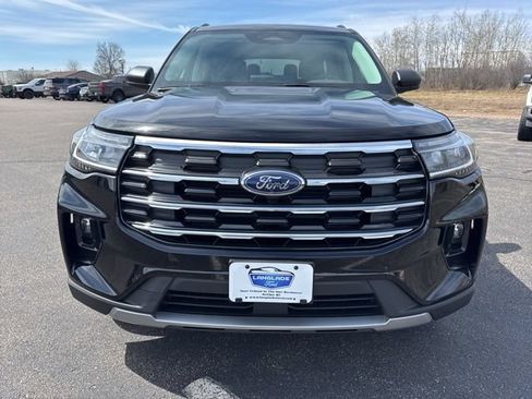 New 2026 Ford Explorer Active w/ Active Comfort Package AWD/4WD image 2