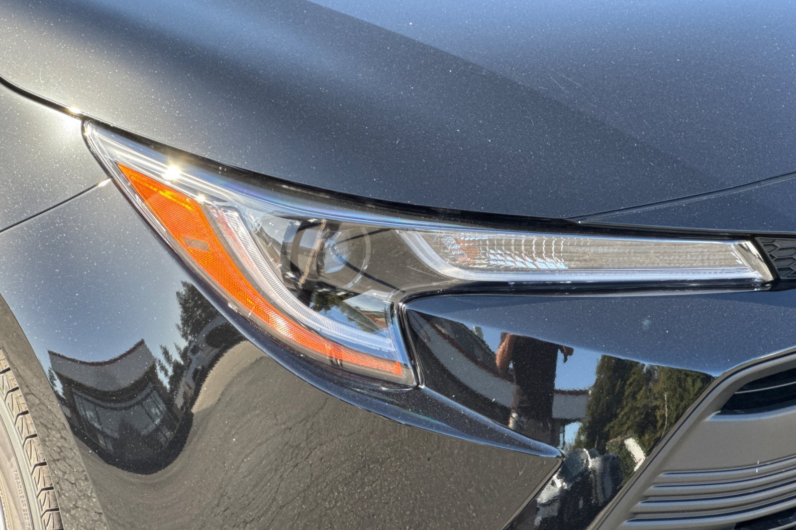 New 2027 Toyota Corolla LE w/ LE Premium Package FWD image 29