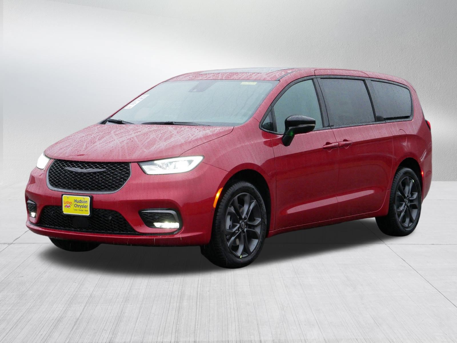 New 2026 Chrysler Pacifica Select AWD/4WD image 4