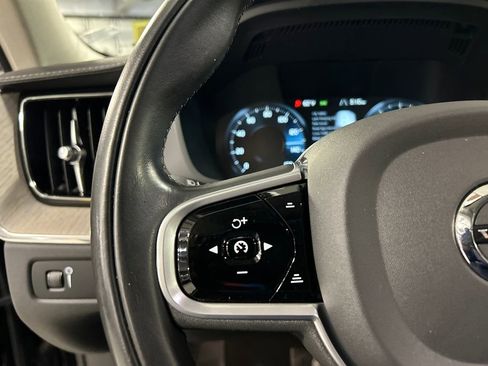 Used 2020 Volvo XC60 T6 Inscription w/ Protection Package Premier image 13