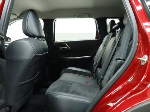 Used 2022 Mitsubishi Outlander SE FWD image 28