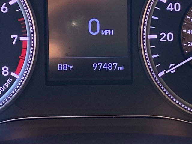 Used 2019 Hyundai Santa Fe SE AWD/4WD image 16