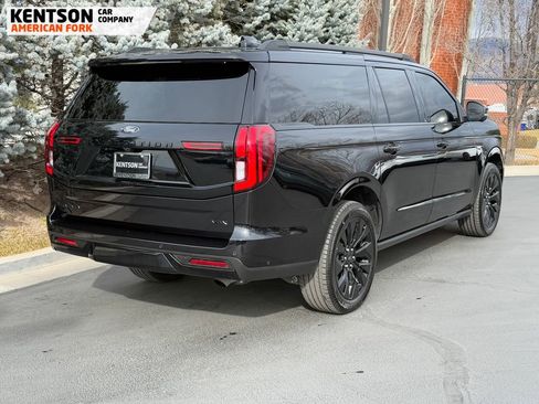 Used 2025 Ford Expedition Max Platinum w/ Stealth Appearance Package image 8