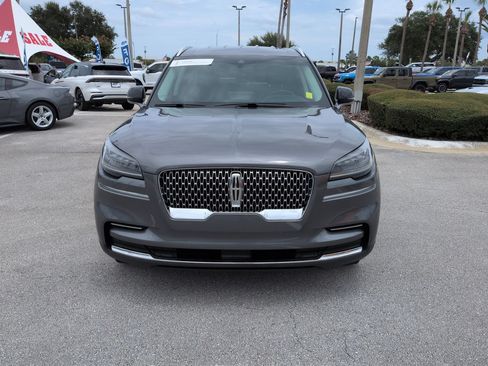 Certified 2023 Lincoln Aviator AWD w/ Class IV Trailer Tow Package image 9